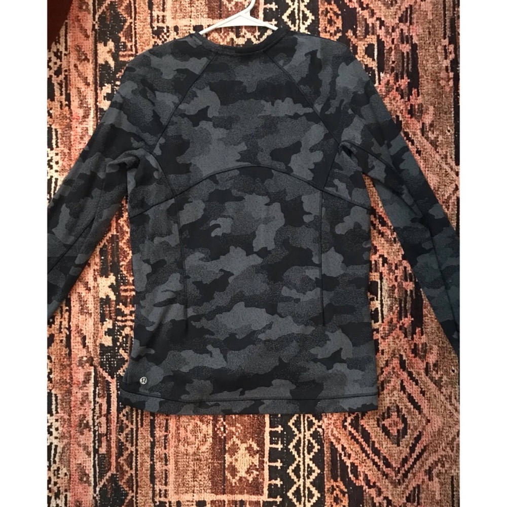 SOLD Lululemon Womens Blue Black Camo Runderful Long Sleeve Sz 12 EUC - Picture 3 of 11